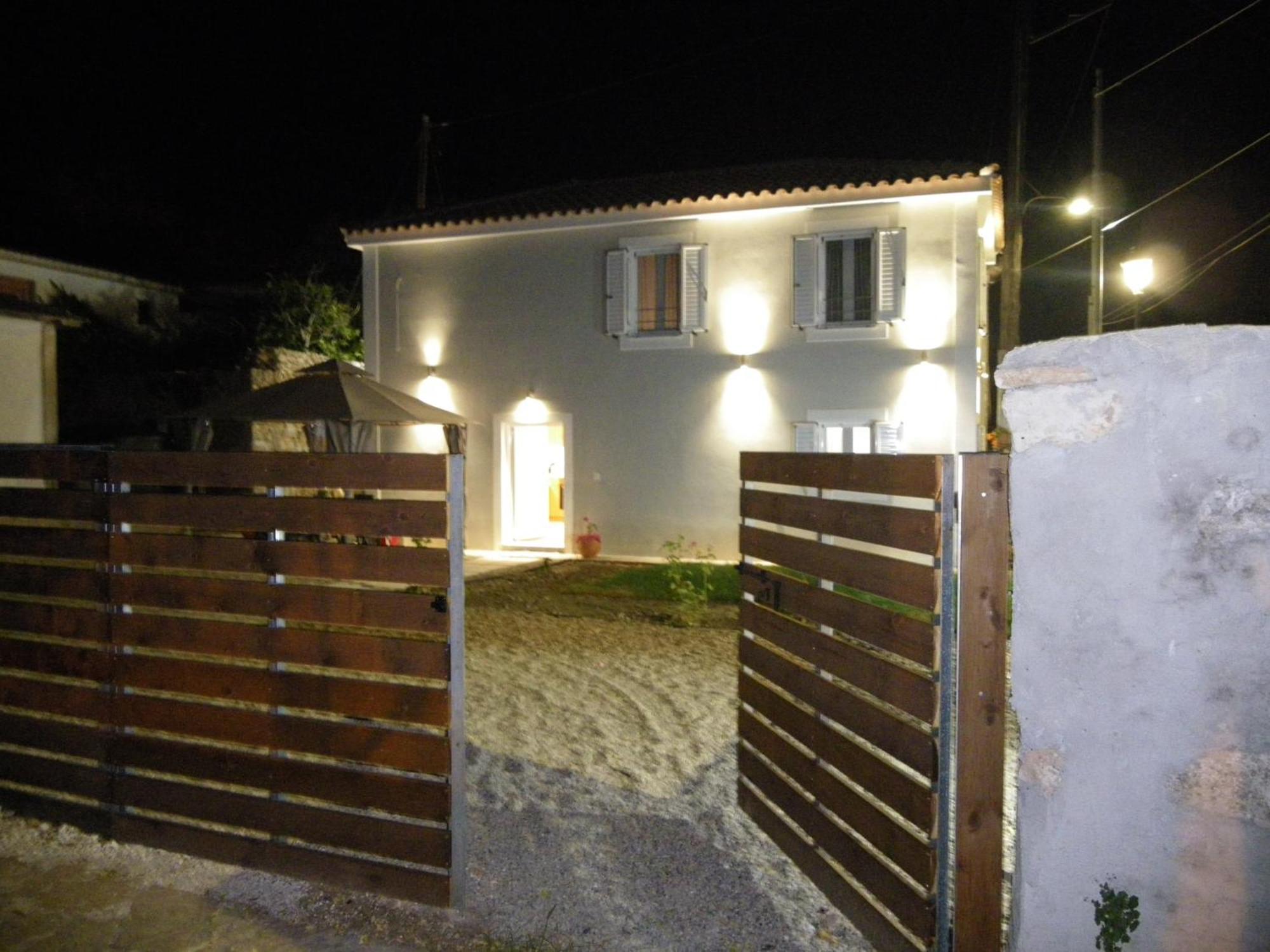 Vikou House Villa Yírion Exterior photo